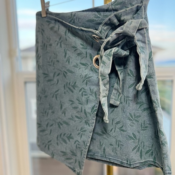 Lumiere. NWT. Size L - Picture 5 of 10